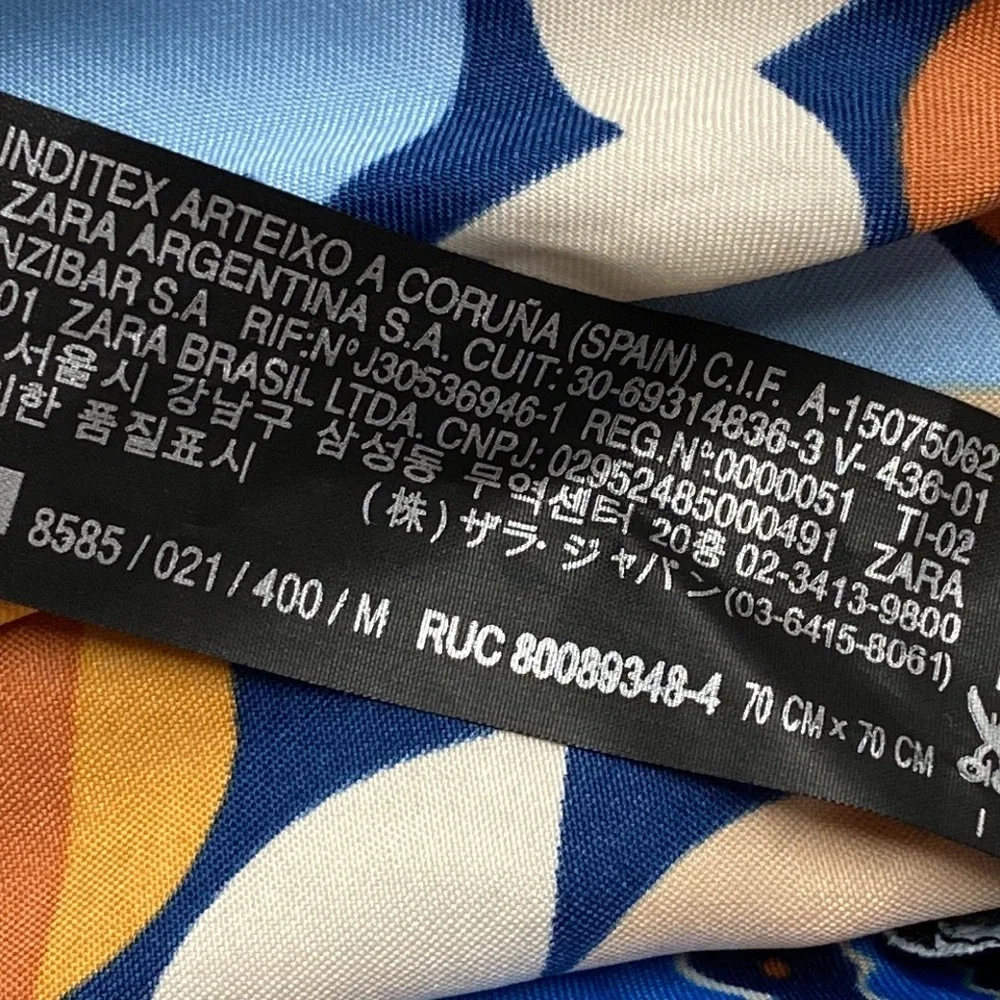 NWOT Zara Blue/Cream Printed Satin Scarf.